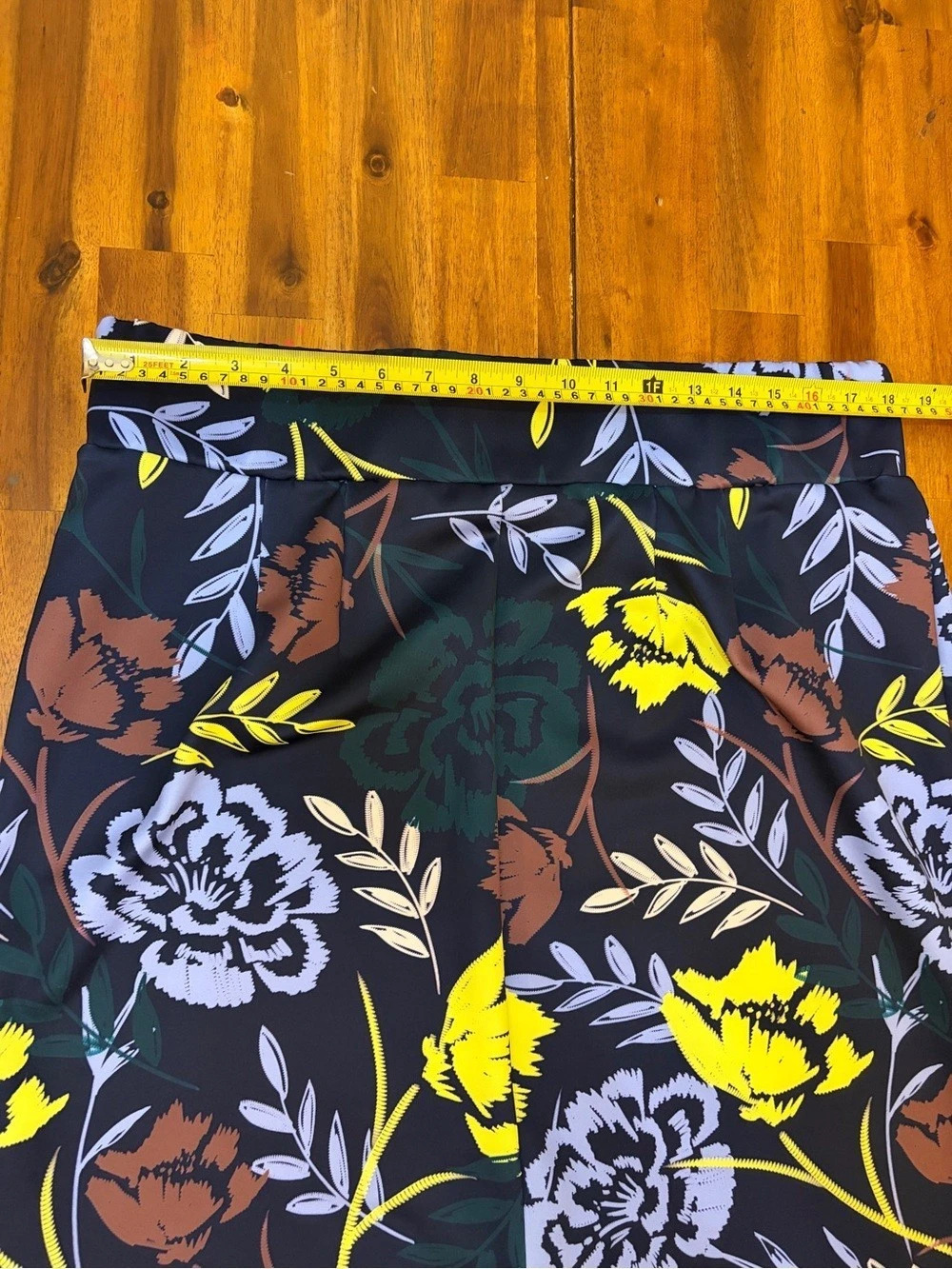 ELOQUII Floral Neoprene Scuba Pencil Skirt Black & Green Size 18 - Picture 6 of 6